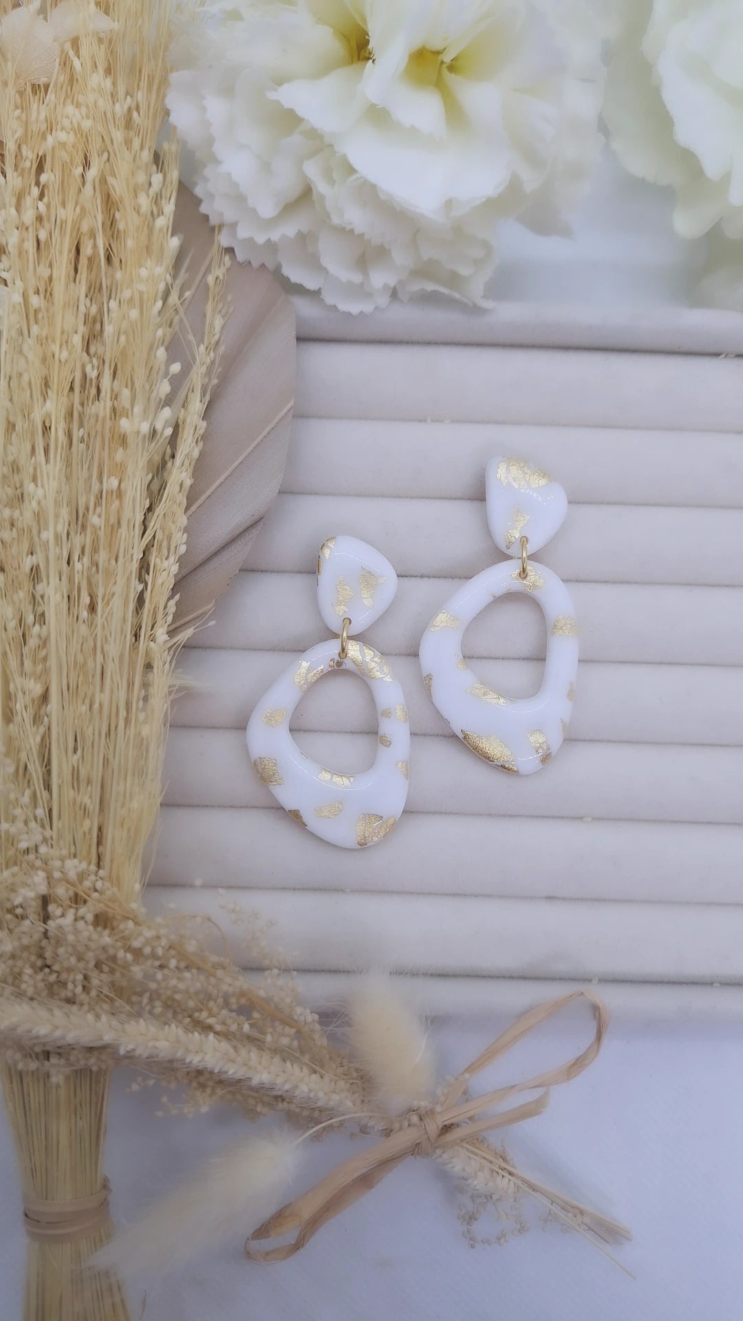 Boucle d'oreille - BLANC & OR - Mille et Douces Créations
