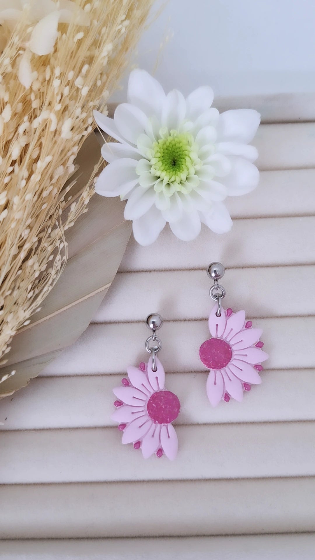Boucle d'oreille - DEMI FLEUR - Mille et Douces Créations