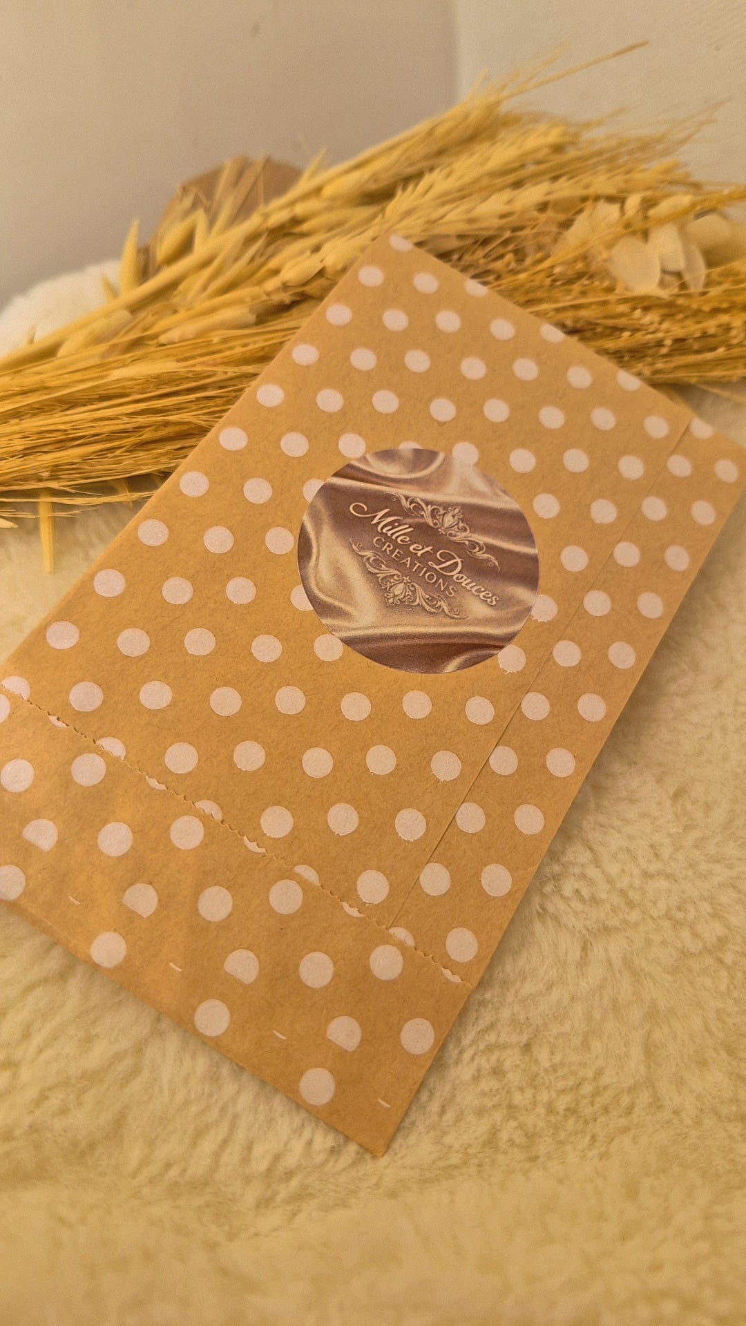 Pochette cadeau - Beige à pois