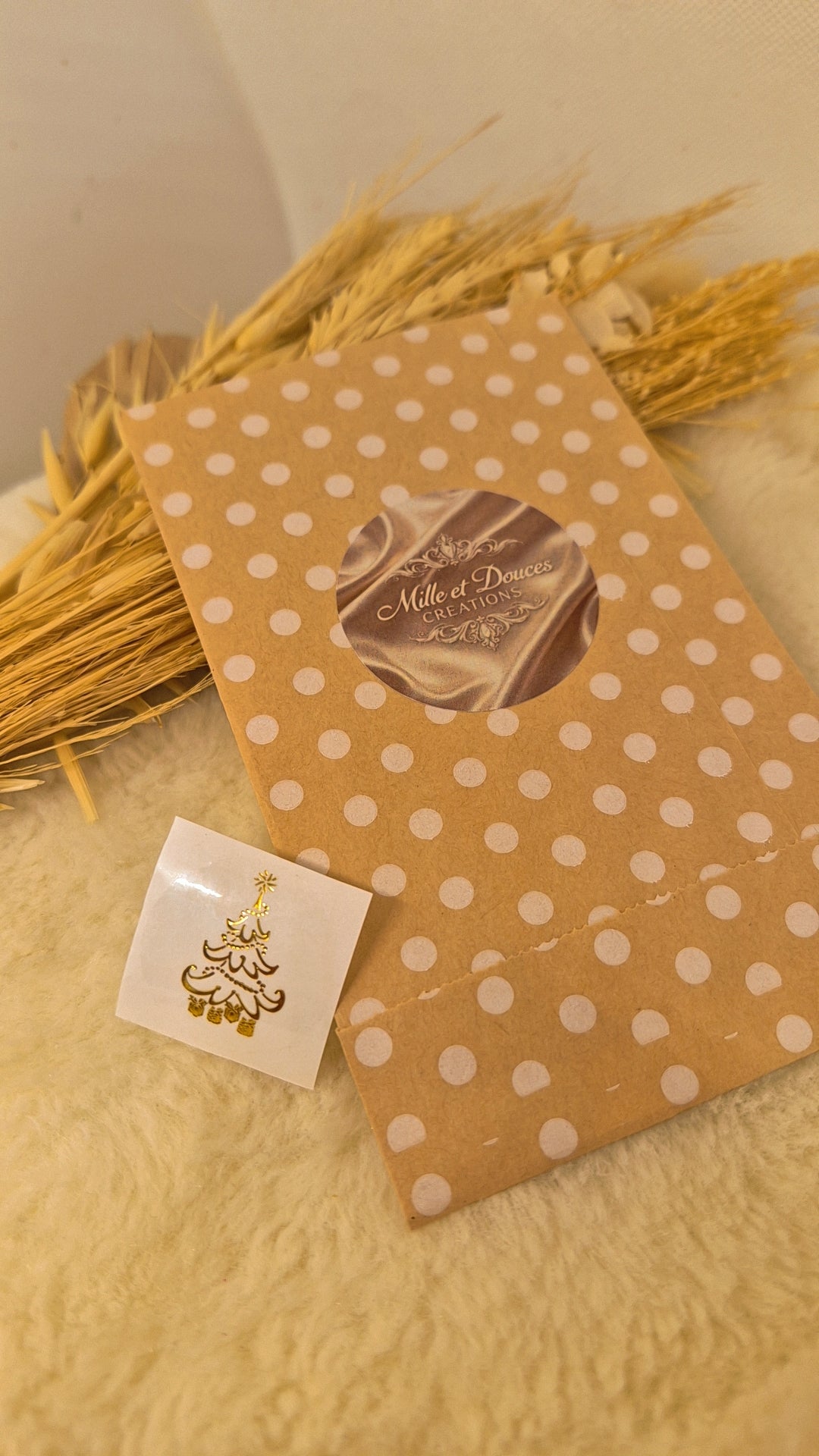 Pochette cadeau - Beige à pois